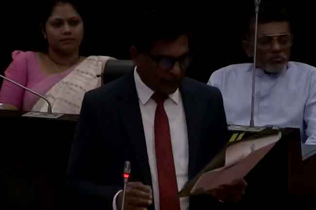 පාතාලය සමග සබඳතා පැවැත්වූ දේශපාලඥයන්ගේ තොරතුරු ළඟදීම