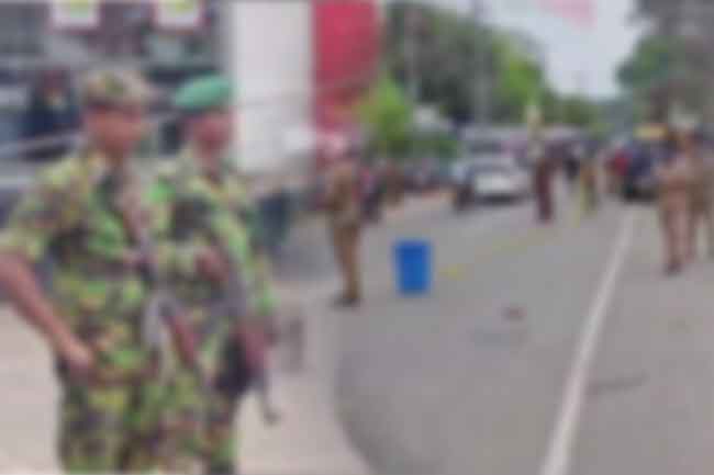 ජීවිත තර්ජන මැද වෙඩි කෑ ඩිලයිට්