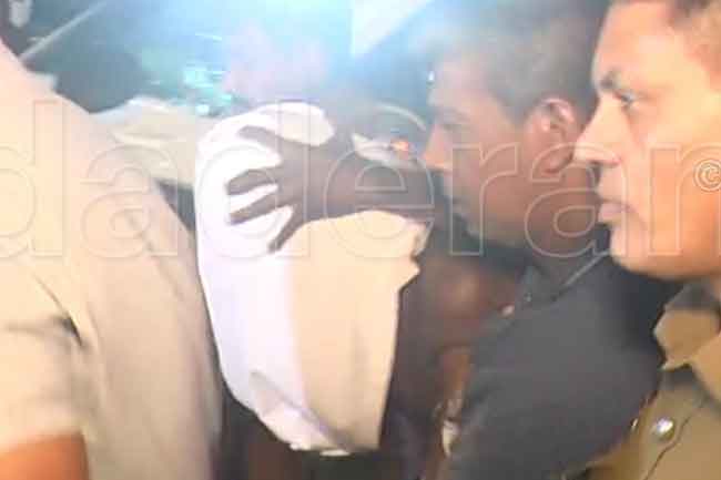 අත්අඩංගුවට ගත් අකුරේගොඩ ඝාතනයේ වෙඩික්කරු බස්නාහිර දකුණ අපරාධ විමර්ශන කොට්ඨාශයට