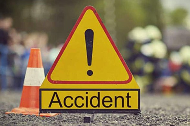 කොළඹ - මහනුවර මාර්ගයේ මාරක අනතුරක් 