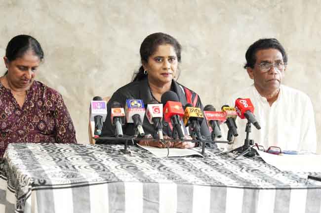 පළමුවරට ඉන්දියානු ශ්‍රාස්ත්‍රීය නර්තනය හා සංගීත ප්‍රසංගයක් මාර්තු 04 සහ 05 වැනිදා