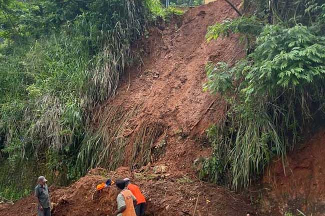NBRO අනතුරු ඇඟවීමක් - ප්‍රදේශ කිහිපයකට මි.මී 200ට වැඩි වැසි