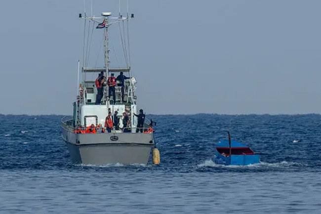 කියුබානු මුහුදු සීමාවට ඇතුළු වූ පිරිසකට වෙඩි - 4ක් මරුට