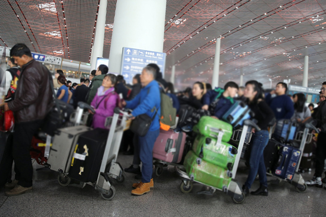 මැදපෙරදිග සිට චීන වැසියන් 10,000කට වැඩි පිරිසක් යළි මව්රටට