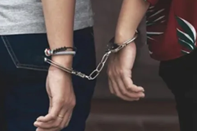 නීති විරෝධීව ඩීසල් තොග රැස්කළ සිව්දෙනෙක් අත්අඩංගුවට