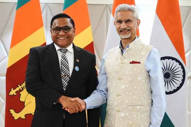 ඉන්ධන තොග ලබාගැනීමේ ශ්‍රී ලංකාවේ ඉල්ලීමට ඉන්දියාවෙන් ධනාත්මක ප්‍රතිචාර