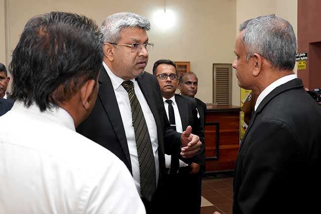 මහනුවර අධිකරණයේ වත්මන් තත්ත්වය ගැන බලන්න ඇමති යයි