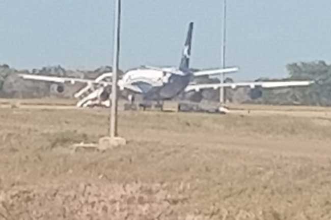 ඉරාන නාවික මළ සිරුරු රැගත් ගුවන් යානය මත්තලෙන් පිටත් වෙයි 