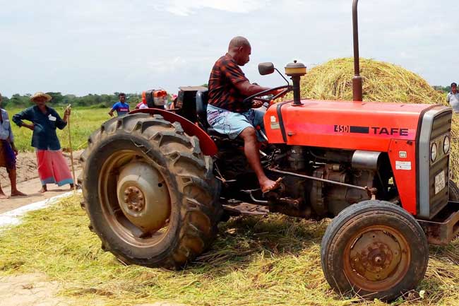 ගොවීන්ට ඉන්ධන ලබාදීම ගැන විශේෂ තීරණයක් 