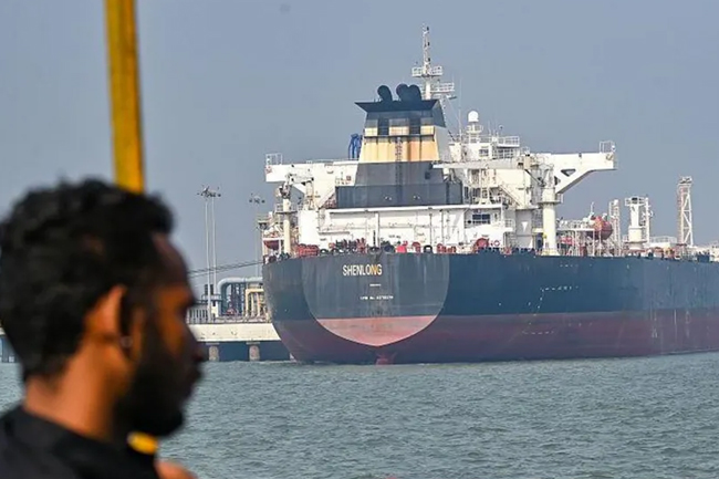 ඉරානයේ තීරණය දෙස බලා සිටින ඉන්දියාව