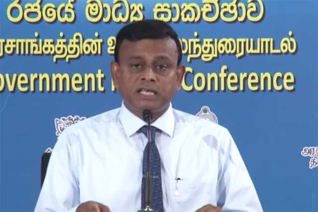 බදාදා නිවාඩුව පාසල්වලට බලපායිද ? අත්‍යවශ්‍ය සේවා කොමසාරිස් ජනරාල්ගෙන් පැහැදිලි කිරීමක්