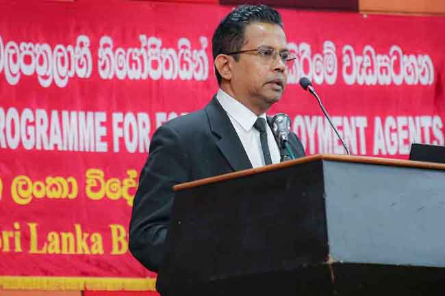 මැදපෙරදිග සිටින ලාංකිකයන් සුරකින්න වැඩපිළිවෙලක් 