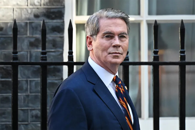 ඉරානය සමඟ යුද්ධයට අවශ්‍ය තරම් ප්‍රතිපාදන තිබෙනවා -  අමෙරිකානු භාණ්ඩාගාර ලේකම්