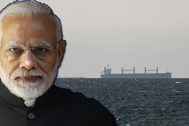 යුදගිනි මැද ඉන්දීය නැව් 2ක් හෝමුස් සමුද්‍ර සන්ධිය පසු කරයි