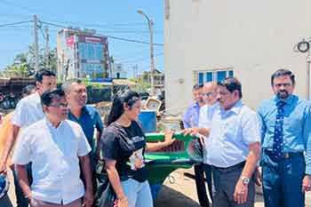 දිට්වා සුළිකුණාටුවෙන් පීඩාවට පත් හලාවත ධීවරයින්ට නව යාත්‍රා