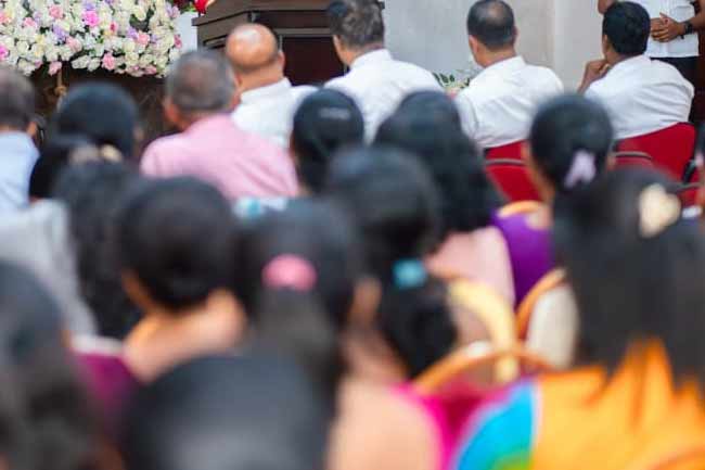 අගමැතිනියගේ ගුරු හමුවට නොපැමිණි අයගෙන් හේතු විමසයි 