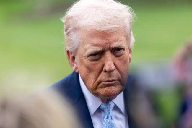 ඉරාන නායකයින් සාකච්ඡා වලට පිවිස ඇති නමුත් එය ප්‍රකාශ කිරීමට බියෙන් පසුවන බව ට්‍රම්ප් කියයි