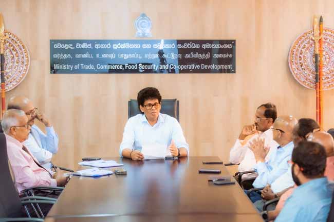 මිල වැඩි කිරීම් ගැන අහන්න බේකරි හිමිකරුවන් වෙළෙඳ අමාත්‍යංශයට කැඳවයි 