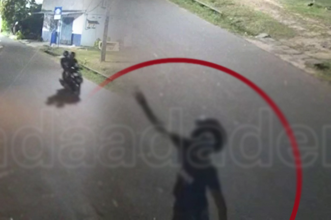 අම්බලන්ගොඩ ව්‍යාපාරිකයකුගේ නිවසකට අත්බෝම්බ ප්‍රහාරයක් - සම්පූර්ණ කතාව