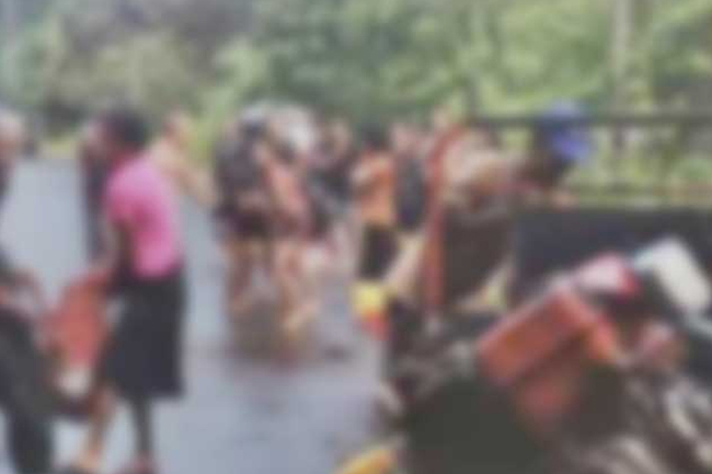 කැබ් - ට්‍රැක්ටර් අනතුරින් අඹුසැමි යුවළක් මරුට