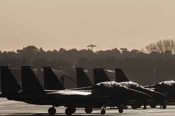 අමෙරිකානු යුද ගුවන් යානා සඳහා ස්පාඤ්ඤය තම ගුවන් සීමාව තහනම් කරයි