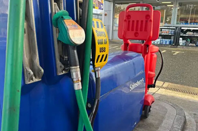 බ්‍රිතාන්‍යයේ ඉන්ධන මිල වාර්තාගත ලෙස ඉහළට