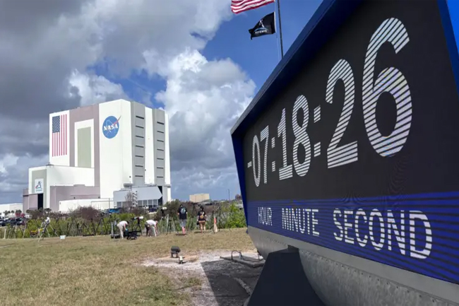 දශක 5ට පසු සඳ වටා යන ප්‍රථම මිනිස් මෙහෙයුමට තවත් හෝරා කිහිපයයි