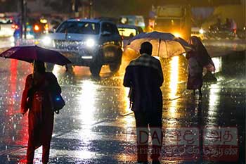 අද දිවයිනේ බොහෝ ප්‍රදේශවල හවසට ගිගුරුම් සහිත වැසි