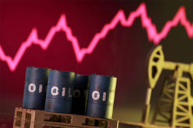 ට්‍රම්ප්ගේ ප්‍රකාශයෙන් පසු ලෝක වෙළෙඳපොළේ තෙල් මිල ඉහළට