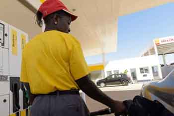 තෙල් මිල ඉහළ යාමත් සමග සෙනගල් රාජ්‍යය අමාත්‍යවරුන්ට විදේශ සංචාර තහනම් කරයි