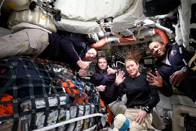 සඳ වටා යන ගමන - මිනිත්තු 40ක් පෘථිවිය සමඟ සබඳතා බිඳ වැටෙයි