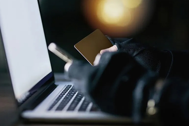 උත්සව සමයේ දී සිදුවන බරපතළ වංචා ගැන පොලීසියෙන් විශේෂ දැනුම්දීමක්