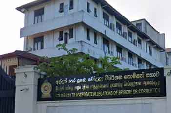 සරත් කෝන්ගහගේ සහ දේවප්‍රිය අබේසිංහ අත්අඩංගුවට