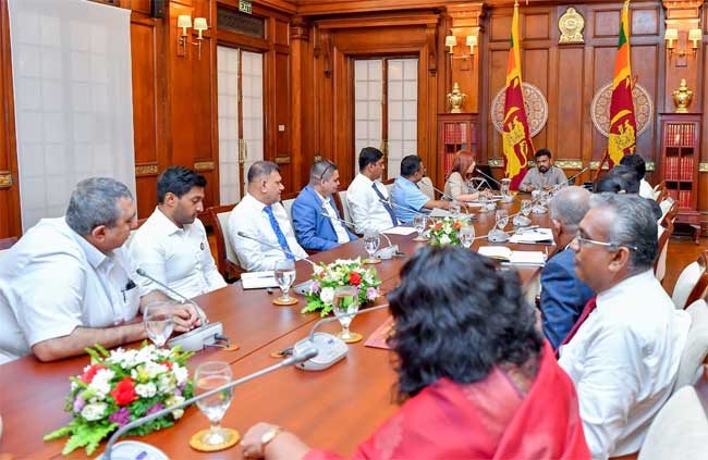 දේශීය කර්මාන්තකරුවන් ශක්තිමත් කිරීම රජයේ ප්‍රමුඛ අරමුණක් - ජනපති