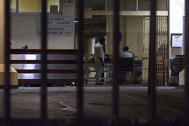 කොළඹ මහනගර සභාවේ මන්ත්‍රීවරු දෙදෙනෙකු ගුටිබැට හුවමාරුවක - තුවාල ලැබූ අයෙකු රෝහල් ගතකෙරේ