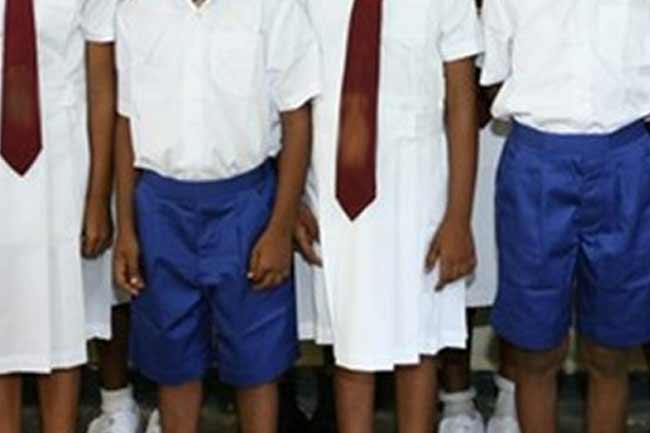 මෙම වසරට අදාළ පාසල් නිල ඇඳුම් රෙදි ප්‍රමාණය බෙදාහැර අවසන් 