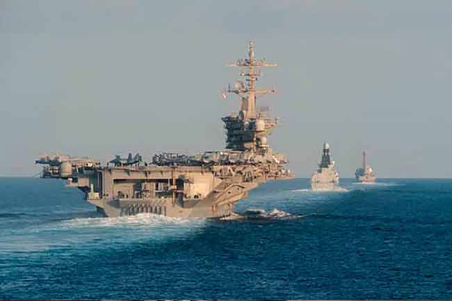 යුද නැව් දෙකක් හෝමූස් සමුද්‍ර සන්ධිය හරහා ගමන් කළ බව අමෙරිකාව කියයි