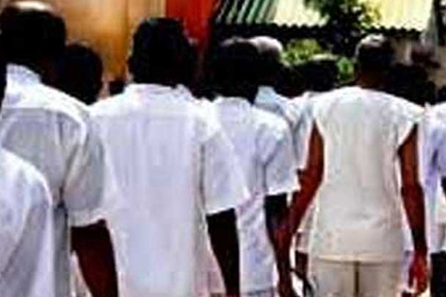 බන්ධනාගාර රැඳවියන්ට අමුත්තන් බැලීමට විශේෂ අවස්ථාවක් 