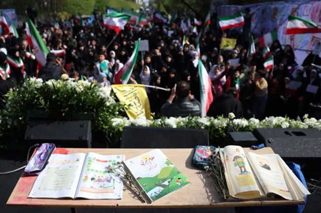 යුද්ධයෙන් ඉරාන සිසුන් සහ ගුරුවරුන් 345දෙනෙකු ජීවිතක්ෂයට