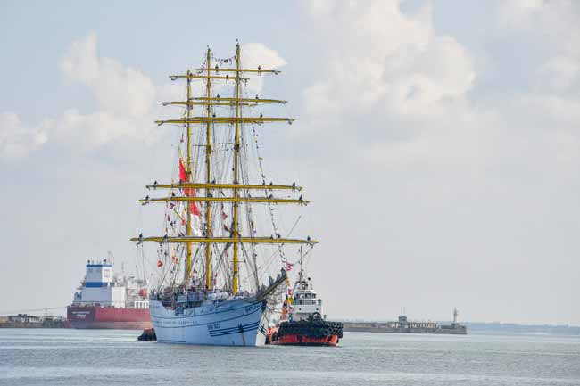 දිවයිනට ආ ඉන්දුනීසියානු රුවල් නෞකාව 