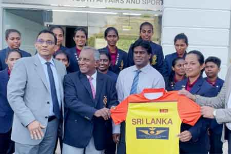 ශ්‍රී ලංකා කාන්තා හොකී කණ්ඩායම ඉන්දුනීසියාවට