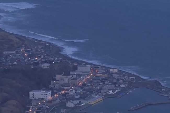 ජපානයට රික්ටර් මාපක 8ක දැවැන්ත භූ කම්පාවක් සිදුවිය හැකි බවට අනතුරු ඇඟවීමක්