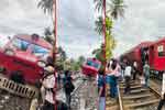 සාගරිකා පීලි පැනීමෙන් පසු දුම්රිය ධාවනය සිදුවන අයුරු සාගරිකා පීලි පැනීමෙන් පසු දුම්රිය ධාවනය සිදුවන අයුරු