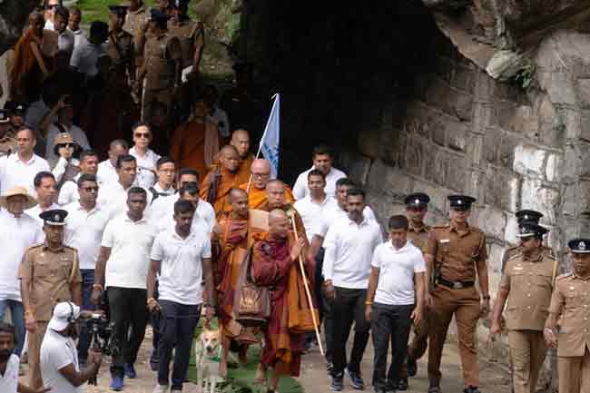 සාමයේ පාද යාත්‍රාව කිලෝමීටර් 25ක් දුර ගෙවා අද මාවනැල්ලට