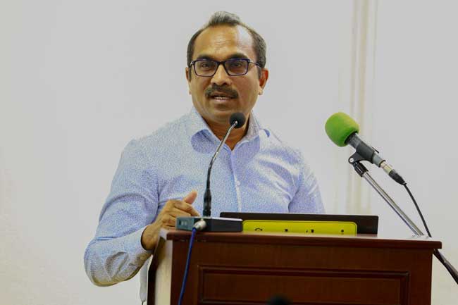 2029 වසර වනවිට රිය අනතුරු මරණ අඩු රටක් බිහි කිරීම රජයේ අරමුණ බව බිමල් කියයි 