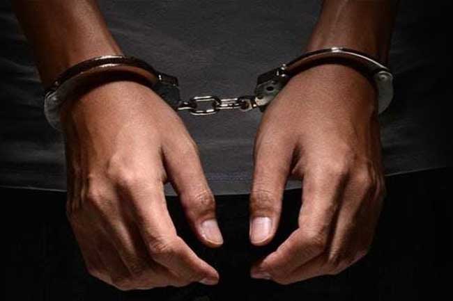 මුදල් වංචාකළ අයෙක් බැලුම්මහරේ දී කොටුවෙයි