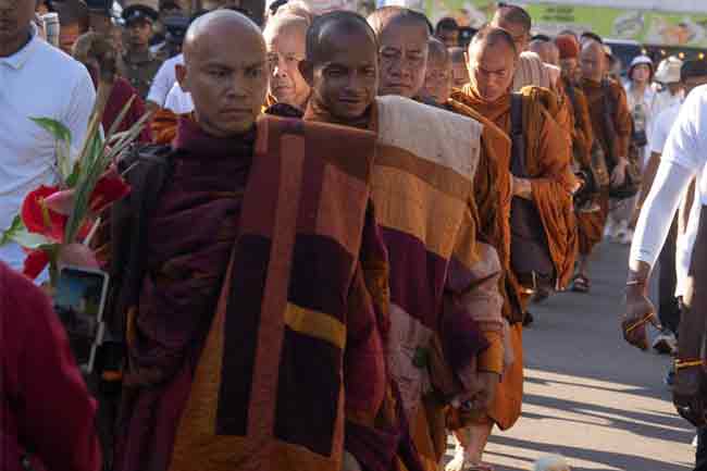 'ඒහි පස්සිකෝ' සාම පාද යාත්‍රාවේ හයවන දිනය අද