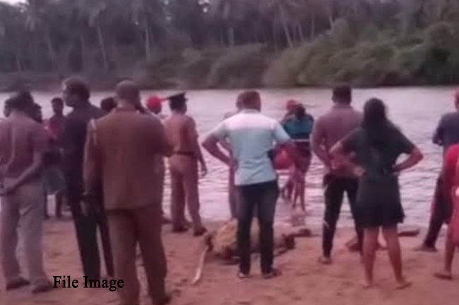 දැදුරු ඔයේ ගිලී පුද්ගලයෙකු ජීවිතක්ෂයට