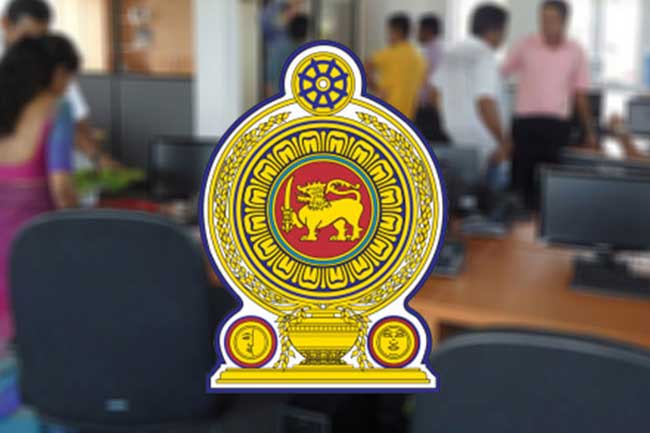 අනියම්-ආදේශක සේවකයින් 9,800කට රාජ්‍ය අංශයේ ස්ථිර පත්වීම්