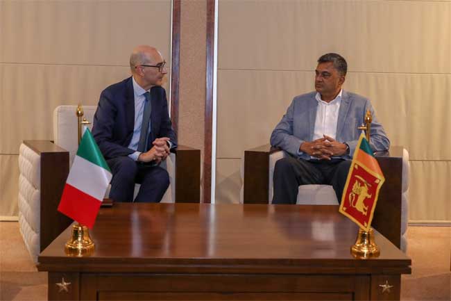 ශ්‍රී ලංකාවේ ඉතාලි තානාපති සහ ආරක්‍ෂක ලේකම්වරයා අතර විශේෂ හමුවක්